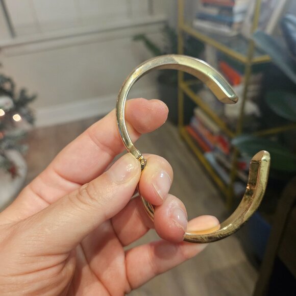 Chunky Gold Hinge Bracelet - Picture 3 of 4